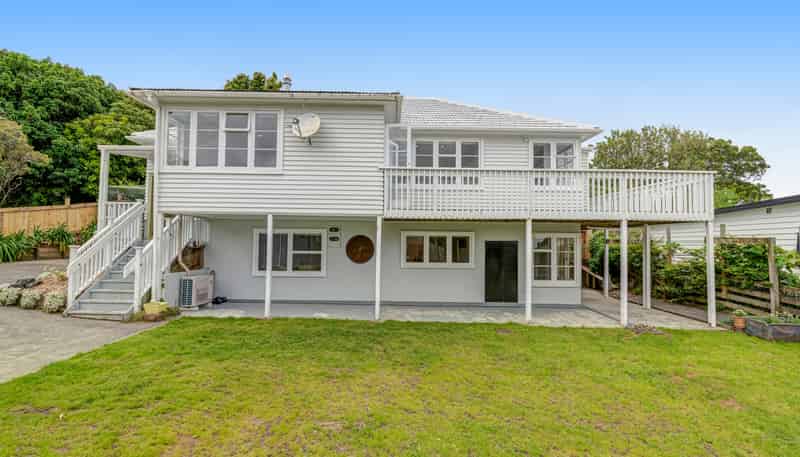 10 St James Ave, Helensville