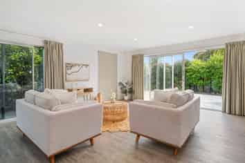 6 Holland Street, Glenholme