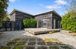 6 Holland Street, Glenholme