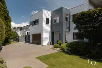 13C Grace Road, Avenues