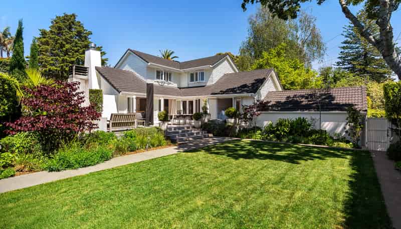 2 Crown Lane, Remuera