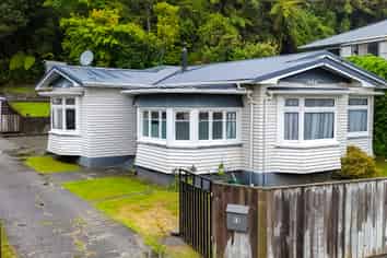 13 Lydia Street, GREYMOUTH