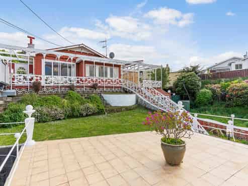 97 Farnham Street, Mornington