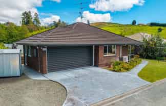 3 Burton Way, BISHOPDALE