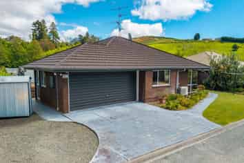 3 Burton Way, BISHOPDALE