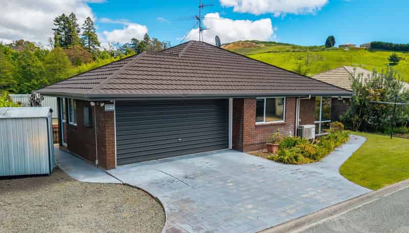 3 Burton Way, BISHOPDALE