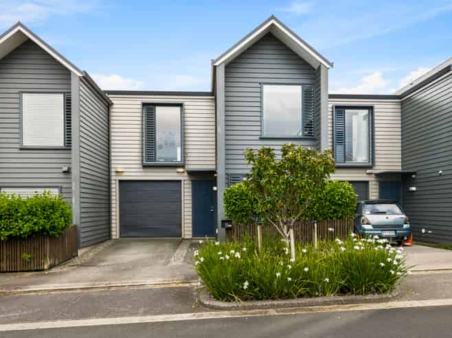 12 Flounder Road, Hobsonville