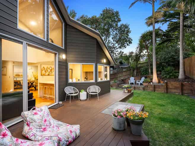 2/66 Haseler Crescent, Mellons Bay