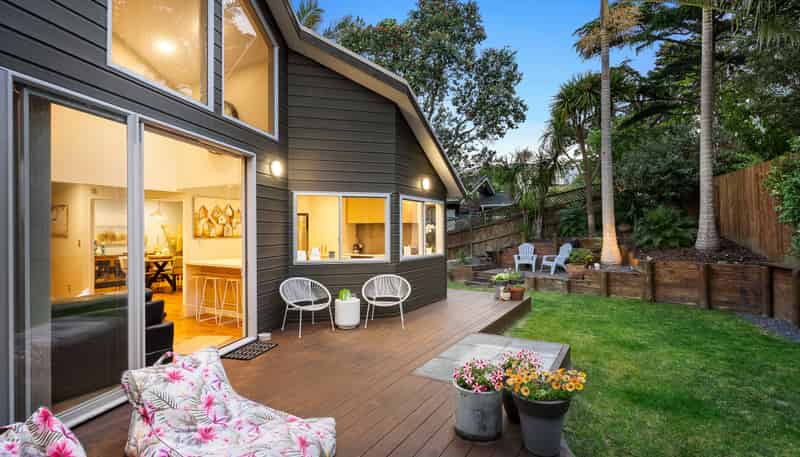 2/66 Haseler Crescent, Mellons Bay