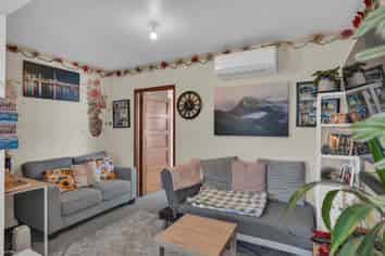 18 Ballantynes Ave, Upper Riccarton