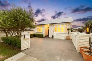 83 Miramar Avenue, Miramar