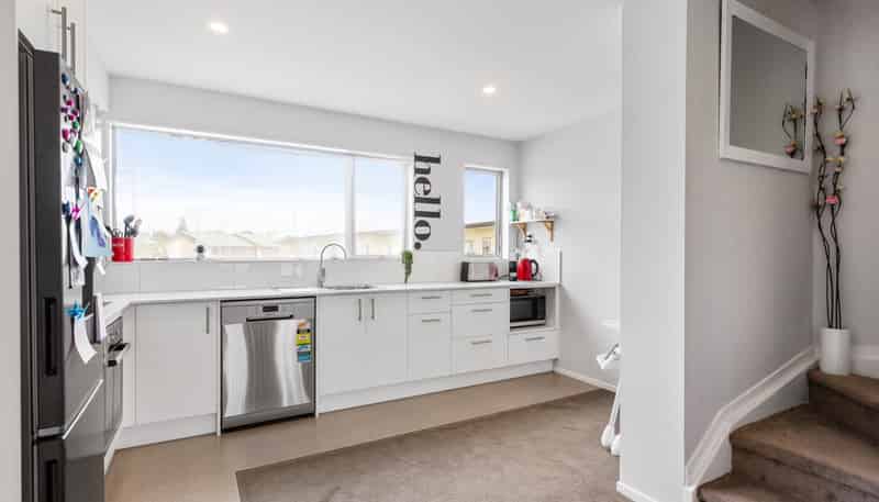 5/11 Ray Small Drive, Papakura