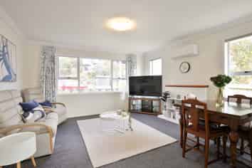 9 Kowhai Street, Tawa