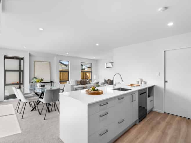 2/92 Claridges Road, Casebrook