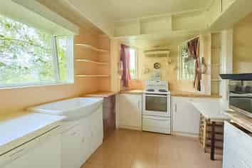 131 Rosier Road, Glen Eden