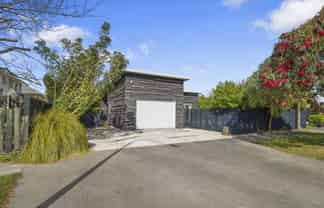 6 Holland Street, Glenholme