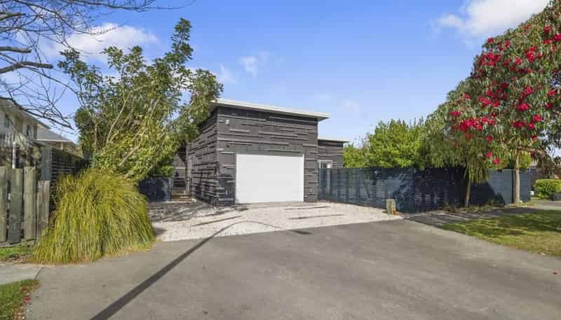 6 Holland Street, Glenholme