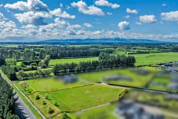 67 Silver Peaks Drive, WEST MELTON