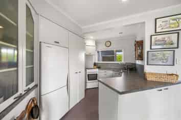 15A Enfield Road, Hospital Hill