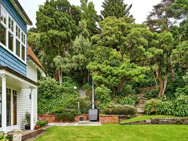 10 and 14 Fortification Road, Karaka Bays