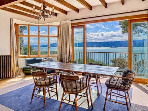 10 and 14 Fortification Road, Karaka Bays