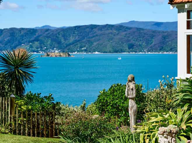 10 and 14 Fortification Road, Karaka Bays