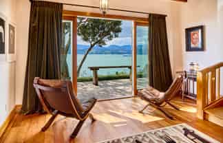 10 and 14 Fortification Road, Karaka Bays