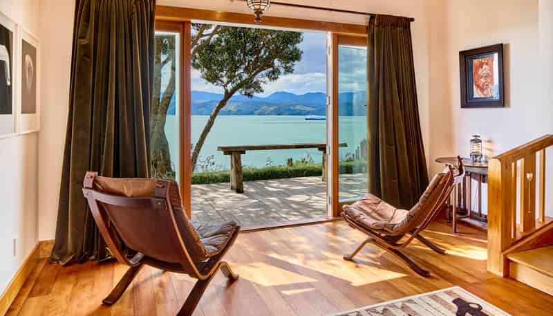 10 and 14 Fortification Road, Karaka Bays