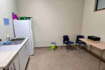 EXCEPTIONAL 373M² INDUSTRIAL UNIT

 
