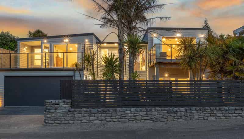 13 Karekare Road, RAUMATI SOUTH
