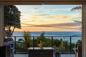 13 Karekare Road, RAUMATI SOUTH