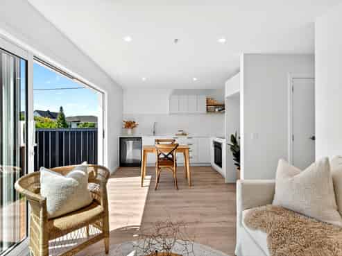 18B Avenue Road, Greenmeadows