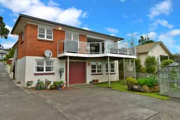 12 Nelson Street, Helensville