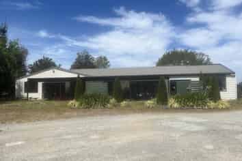 19-23 Peters Street, Hinds