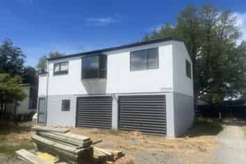 19-23 Peters Street, Hinds