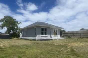 19-23 Peters Street, Hinds