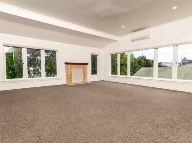 1021 Great North Road, Point Chevalier