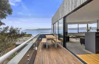 87 Marine Parade, Seatoun