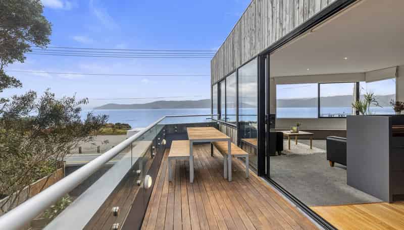 87 Marine Parade, Seatoun