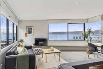 87 Marine Parade, Seatoun