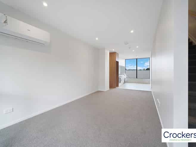 2/2 Treasure Lane, Te Atatu South