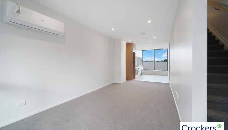 2/2 Treasure Lane, Te Atatu South