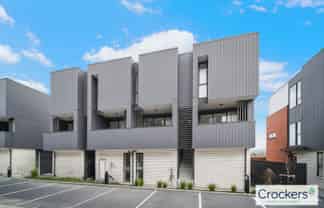 6/4 Treasure Lane, Te Atatu South