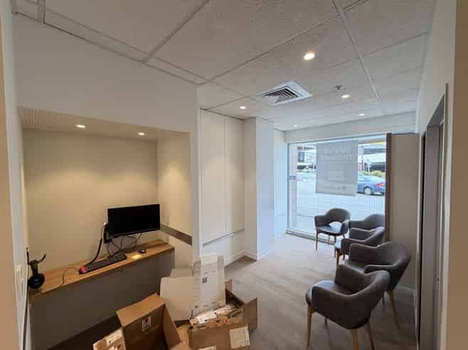 Office or retail - Take your pick!