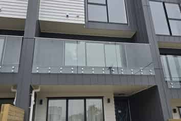 B,C,D/1 Scout Ave, Three Kings