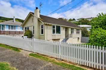 14 Pembroke Street, Tawa