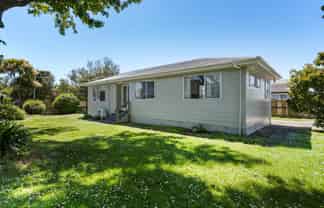 27 Becker Drive, Weymouth