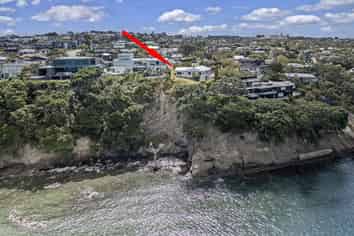 49 Beach Road, Castor Bay