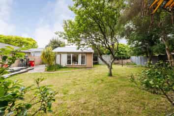 30a Puriri Terrace, Roslyn