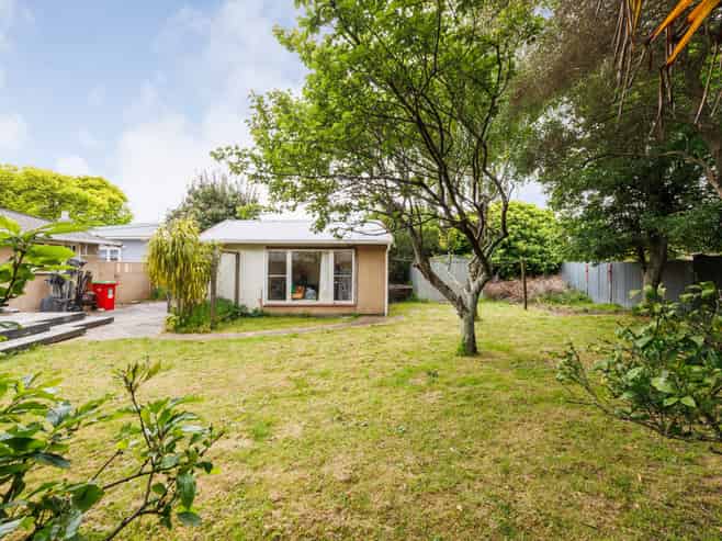 30a Puriri Terrace, Roslyn